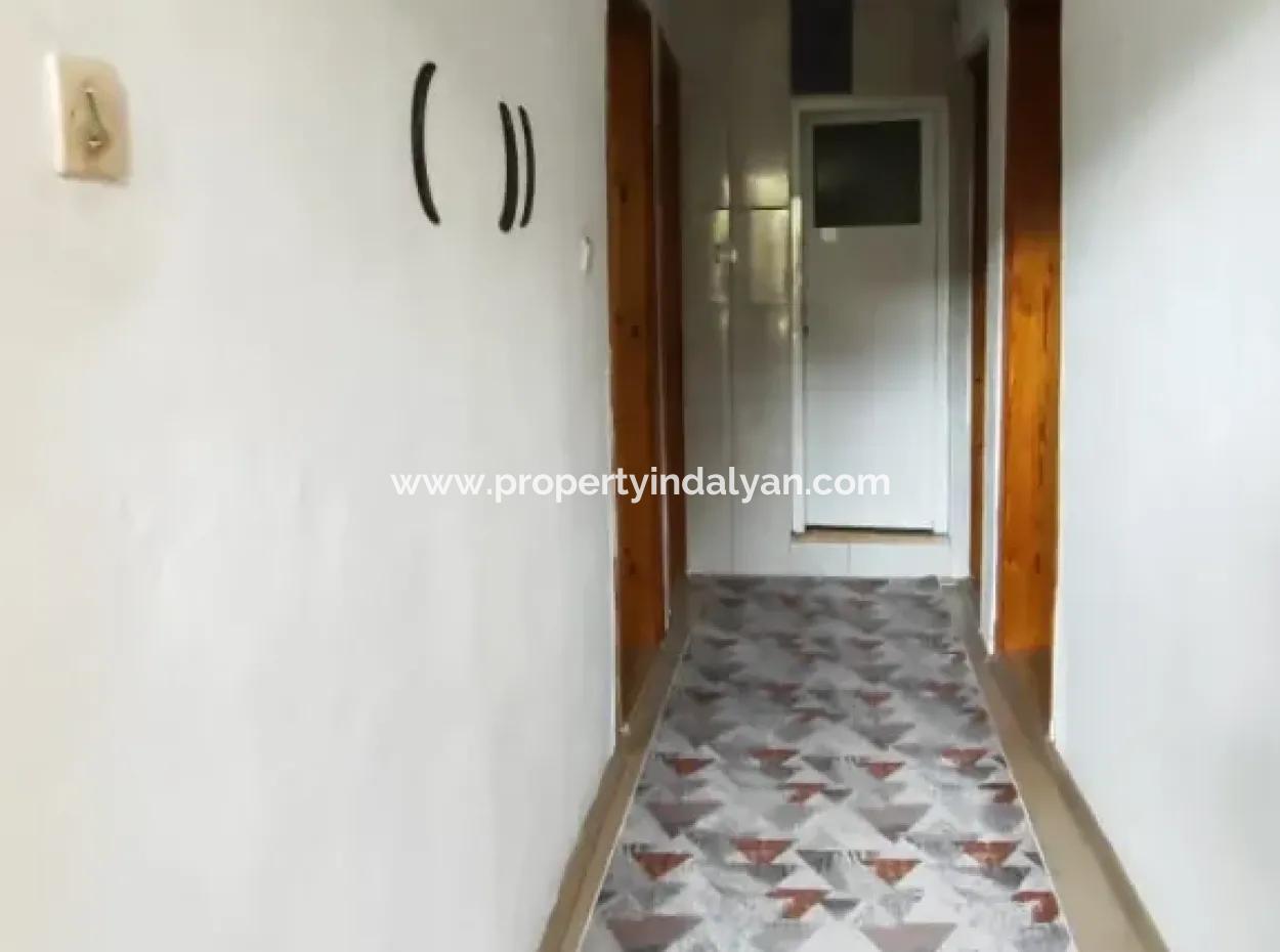 Ortaca Cumhuriyet Mah. 357 M2 Arsa İçinde 3 Katlı Ev Komple Satılık