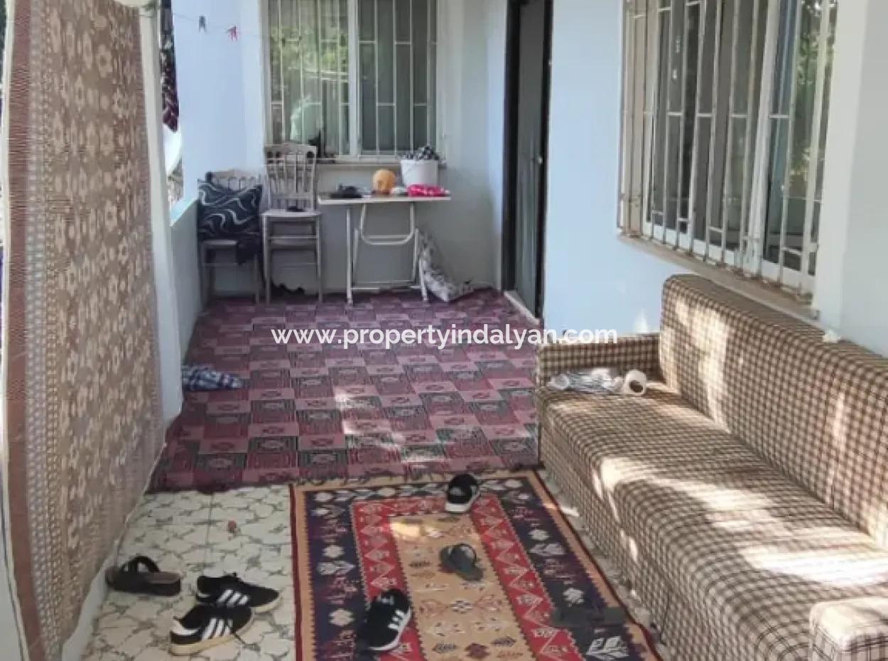 Ortaca Cumhuriyet Mah. 357 M2 Arsa İçinde 3 Katlı Ev Komple Satılık