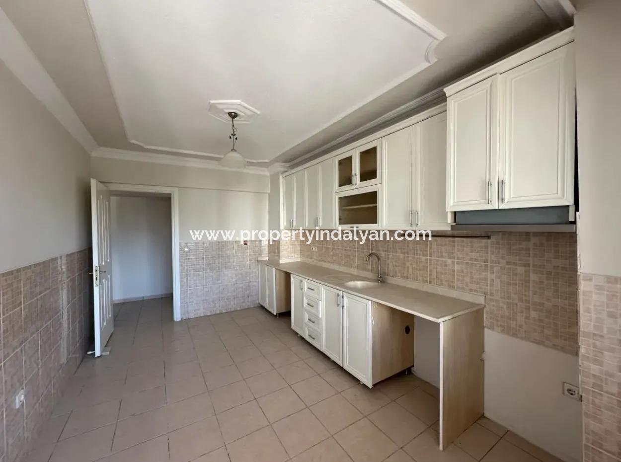 Bulvara Cephe 3+1 Kapalı Salon Ve Mutfak Daire Satılık