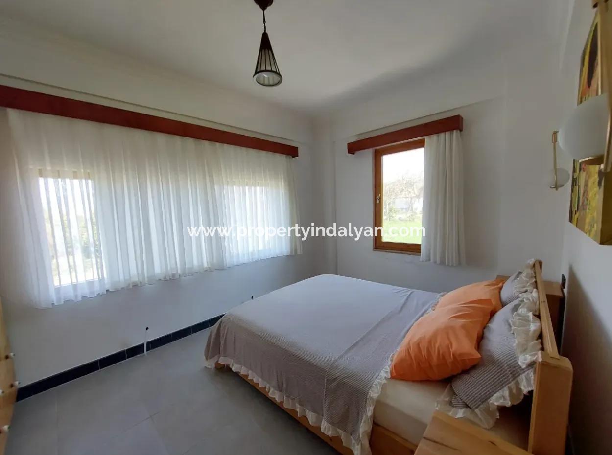 Muğla Köyceğiz Kavakarasında  2400 M2 Arsada 2 Adet 1+1  Daire Kiralık
