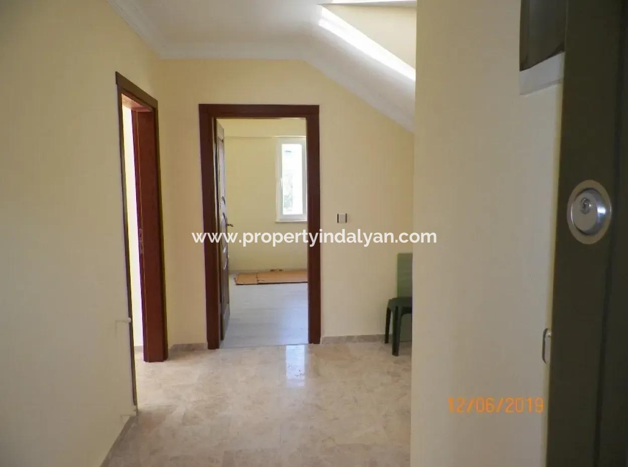 Köyceğizde Satılık Göl Manzaralı Villa