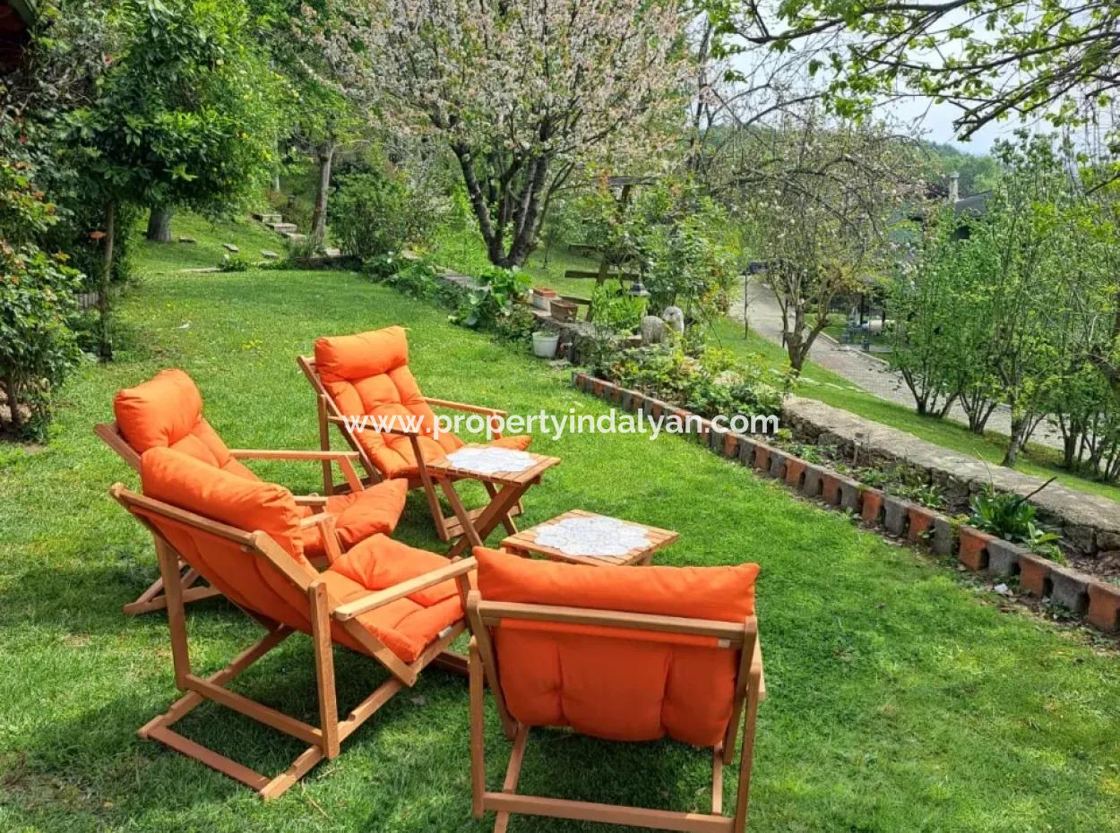 Sakarya Hendek'te Yüzme Havuzlu Tripleks 3+1 Villa Satılık Yada Takas