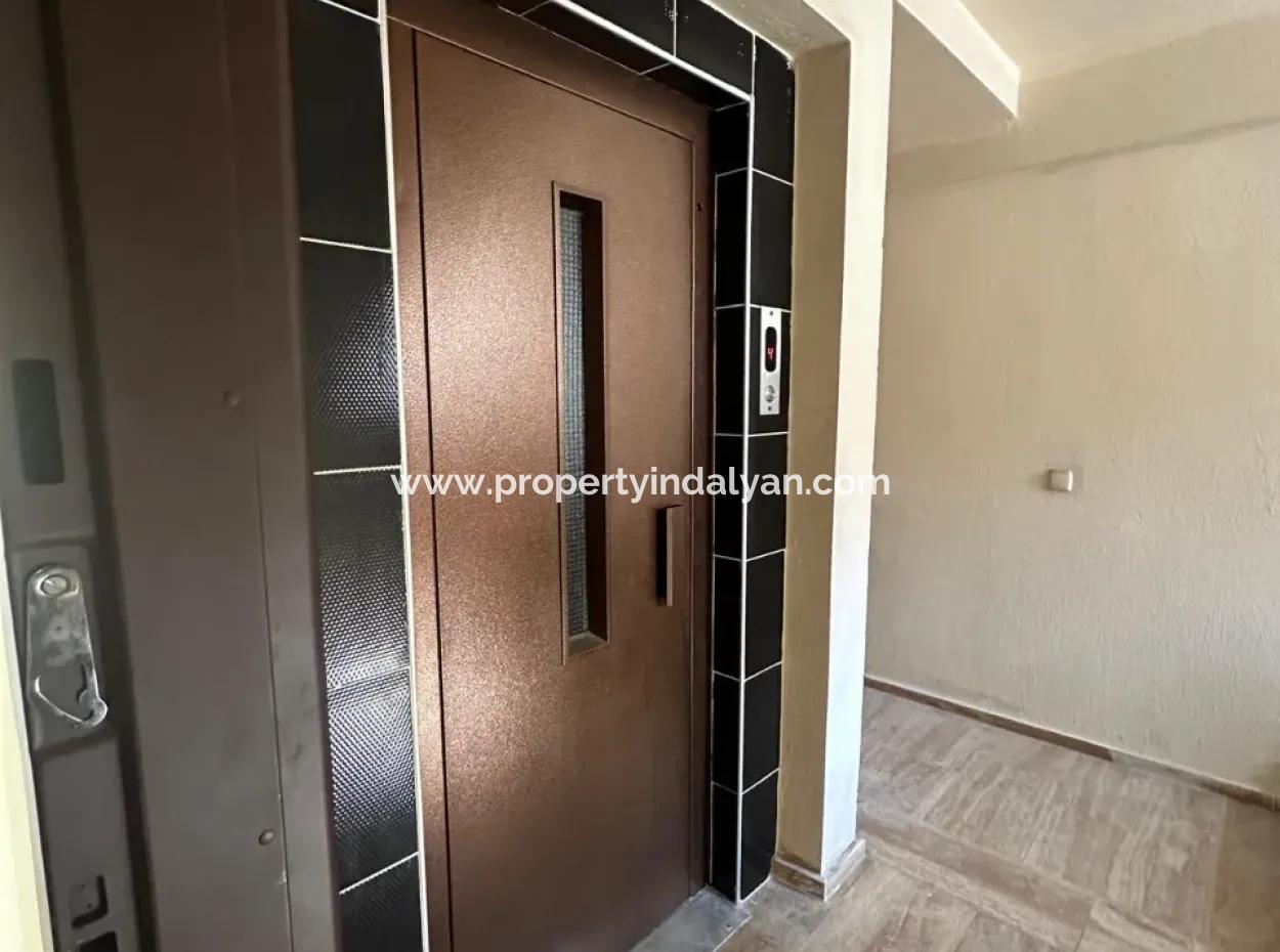 Ortaca Merkezde 100 M2, 2+1 Daire Satılık