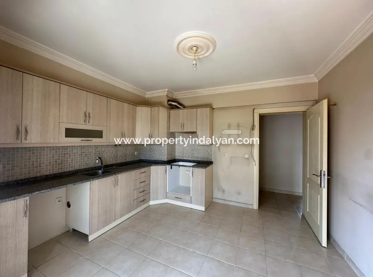 Ortaca Da 3+1 Bulvara Cephe Daire Kiralık