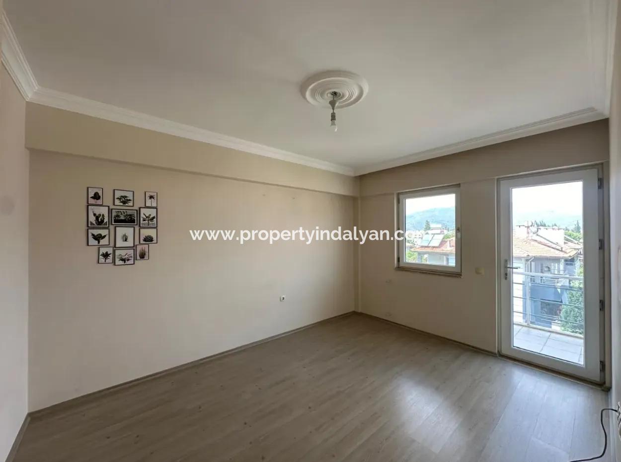 Ortaca Da 3+1 Bulvara Cephe Daire Kiralık