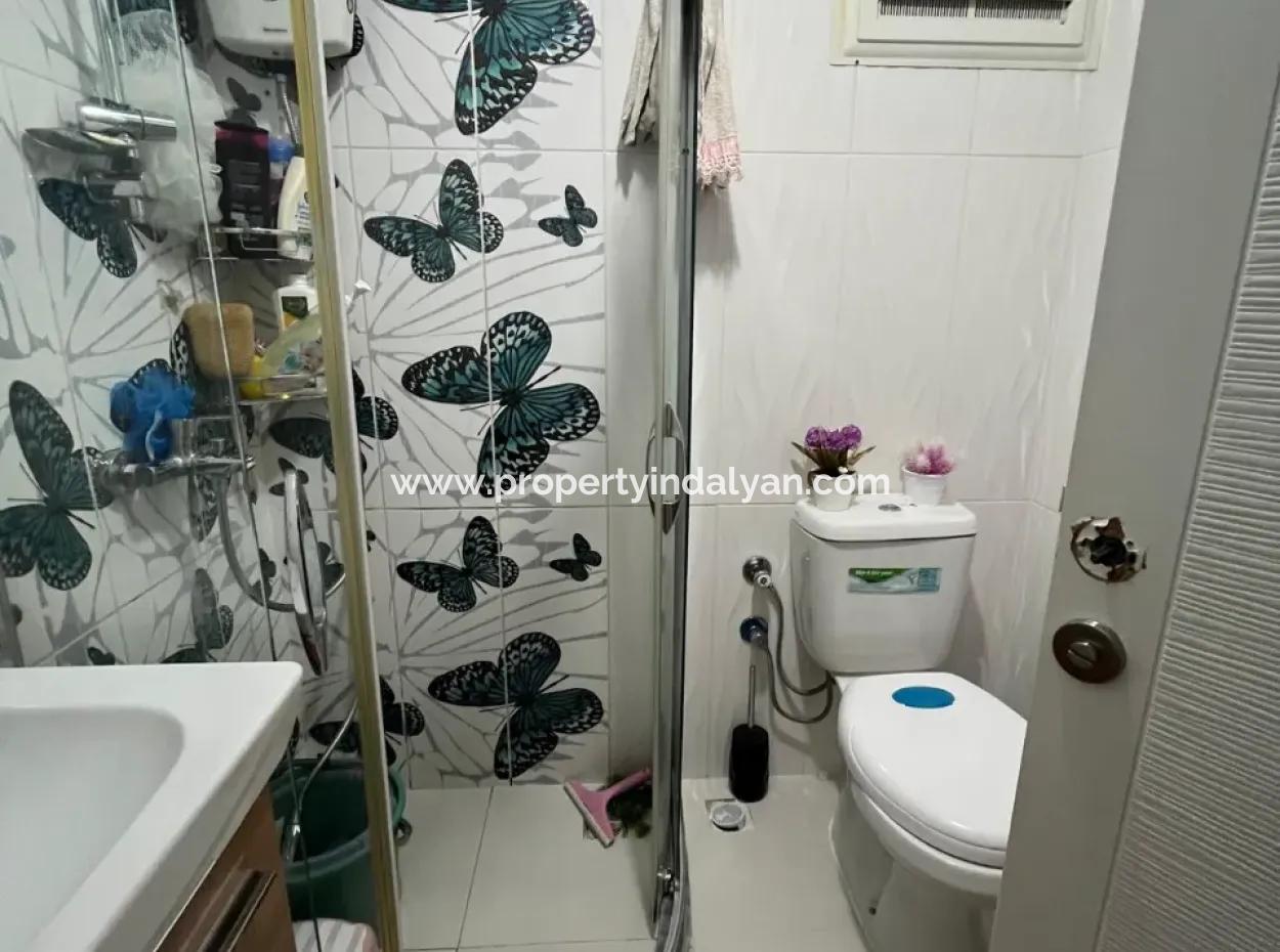 Cumhuriyet De 2+1 2. Kat Daire Satılık