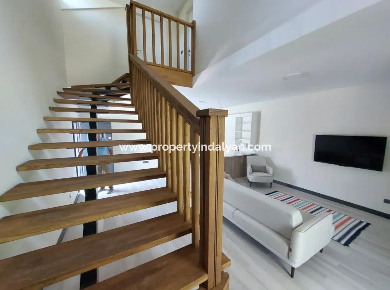 Muğla Dalyanda Kanala Sıfır 2.600 M2 Müstakil Arsada 8 Adet Sıfır Villa Turizm İşletme İçin Kiralık