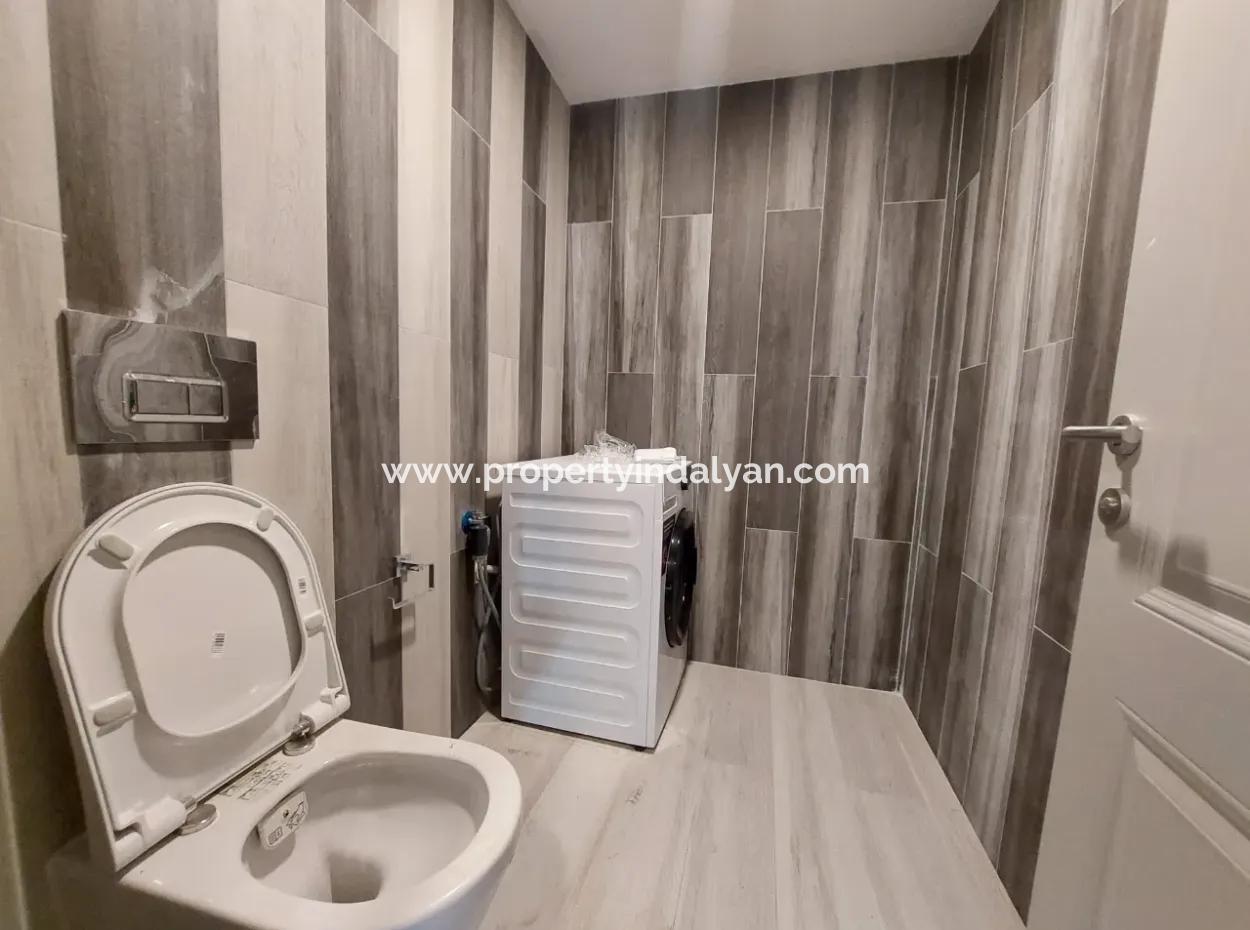 Muğla Dalyanda Kanala Sıfır 2.600 M2 Müstakil Arsada 8 Adet Sıfır Villa Turizm İşletme İçin Kiralık