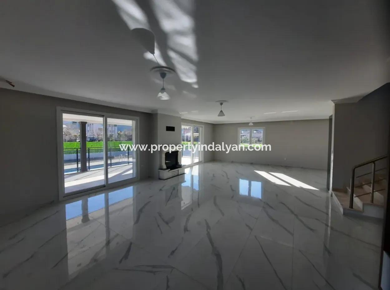 Ortaca Çaylıda Lüks 4+1 Müstakil Villa Satılık