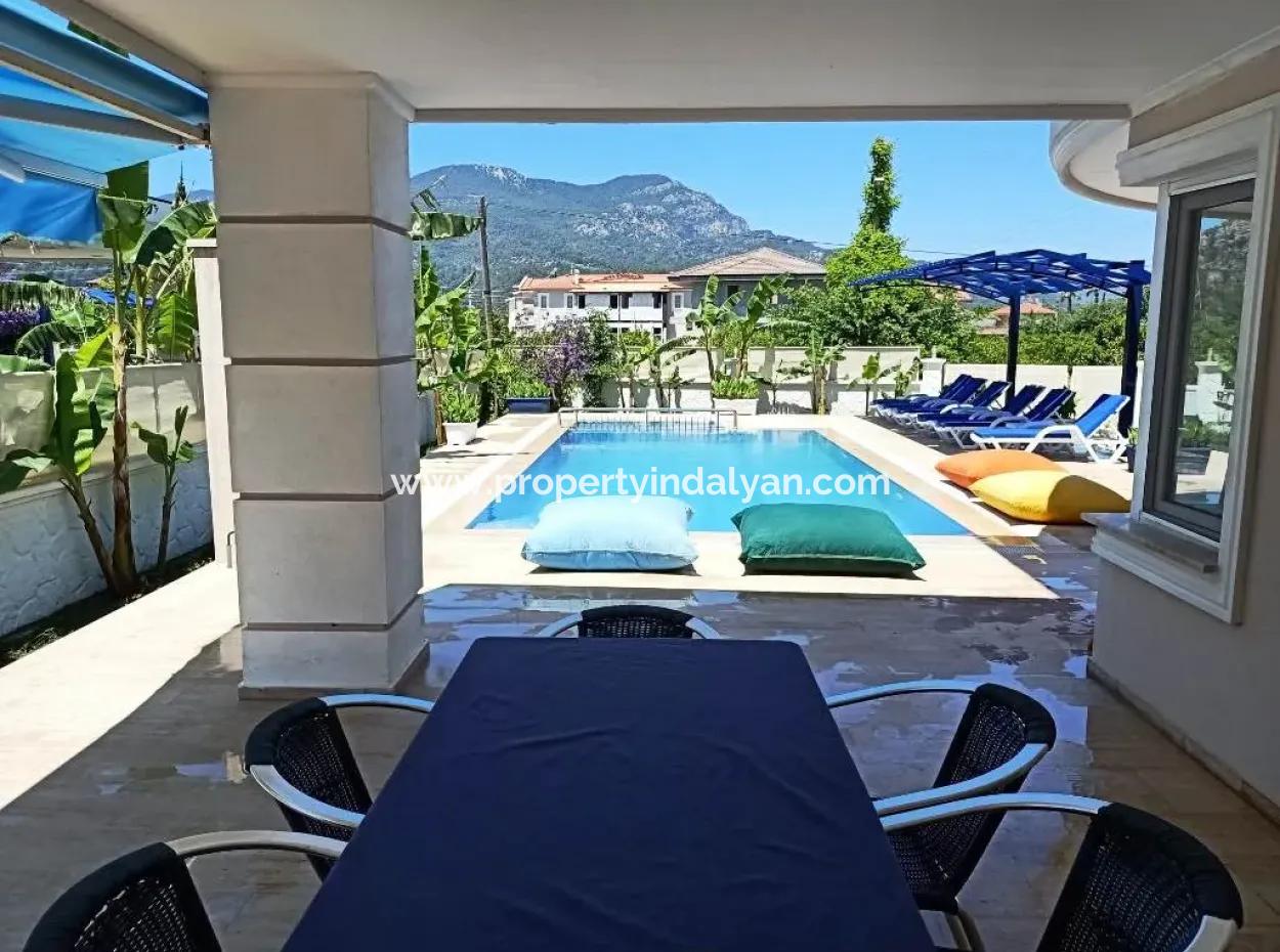 Muğla Dalyanda Satılık 4+1 Müstakil Villa