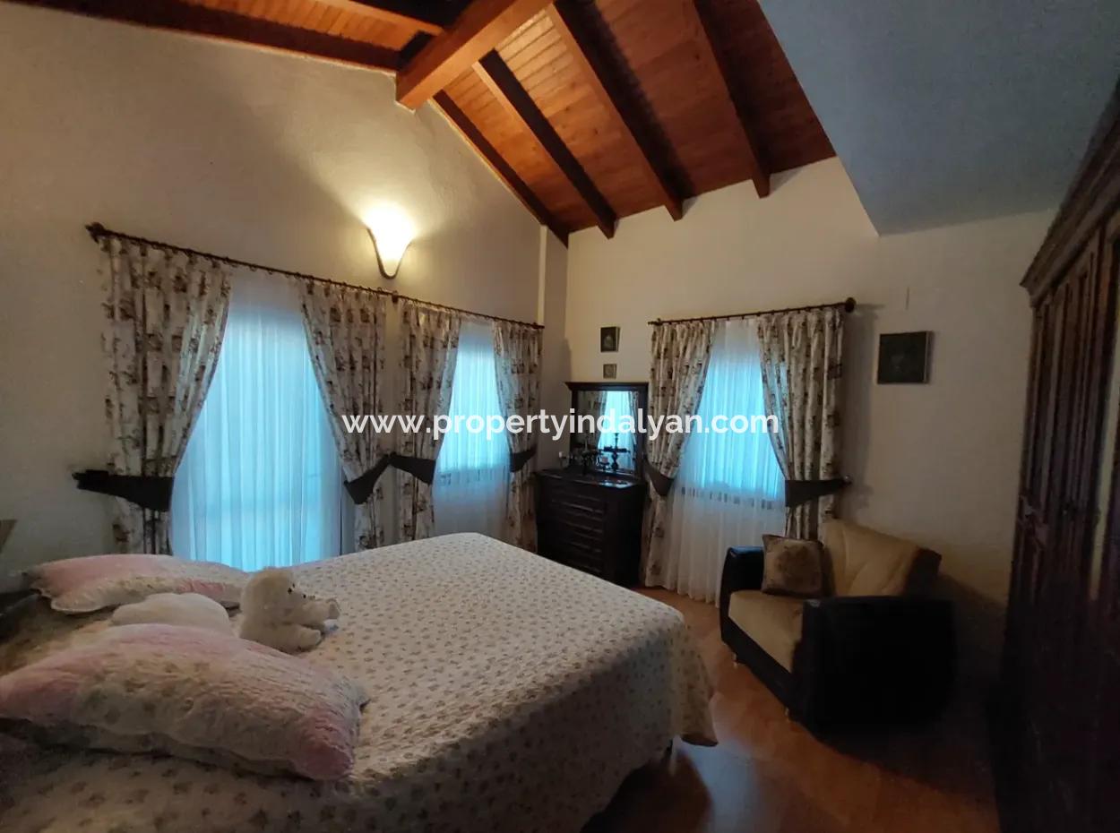 Ortaca Okçularda 543 M2 Köşebaşı Arsada 160 M2 3+1 Dubleks Satılık