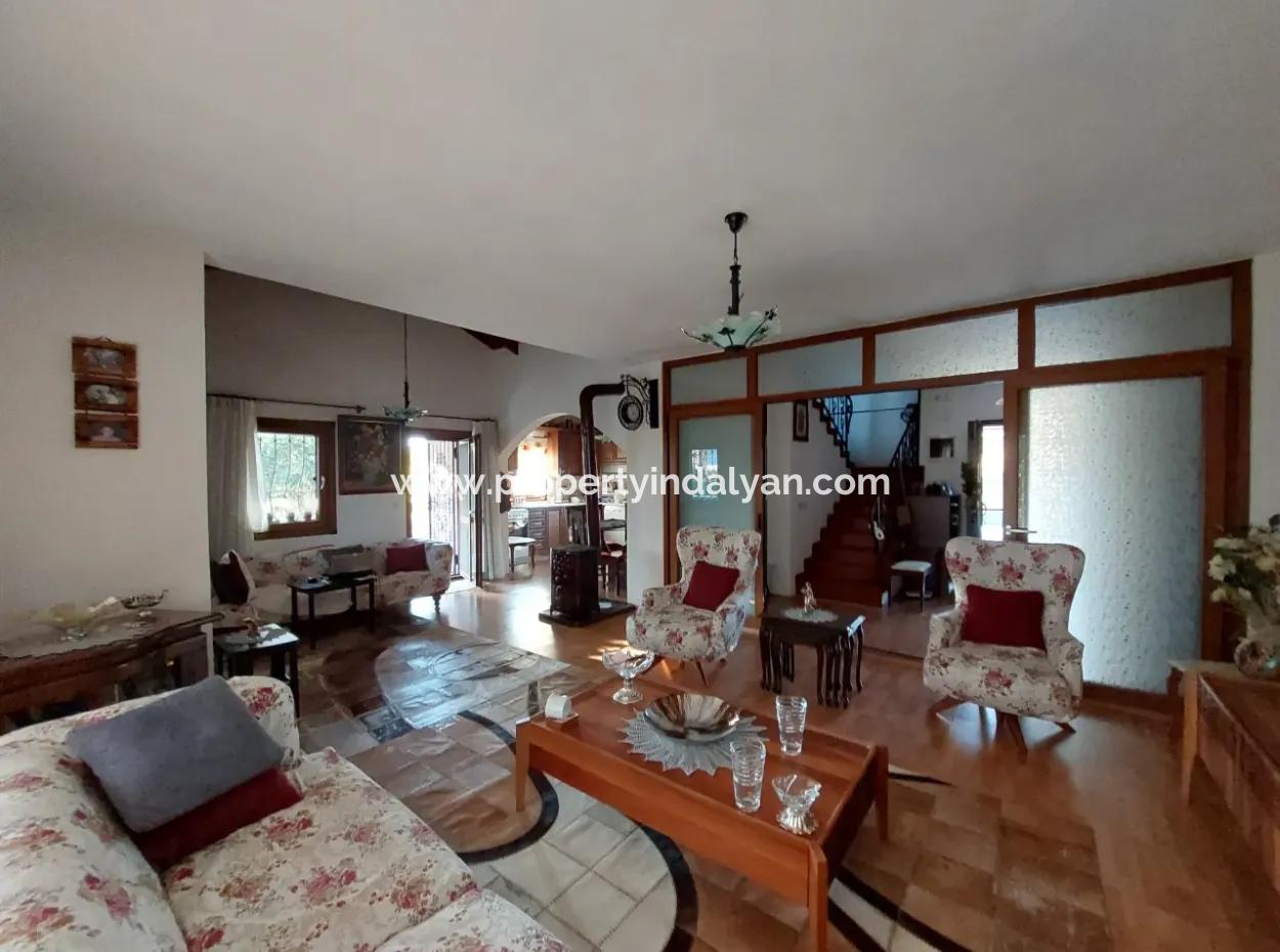 Ortaca Okçularda 543 M2 Köşebaşı Arsada 160 M2 3+1 Dubleks Satılık