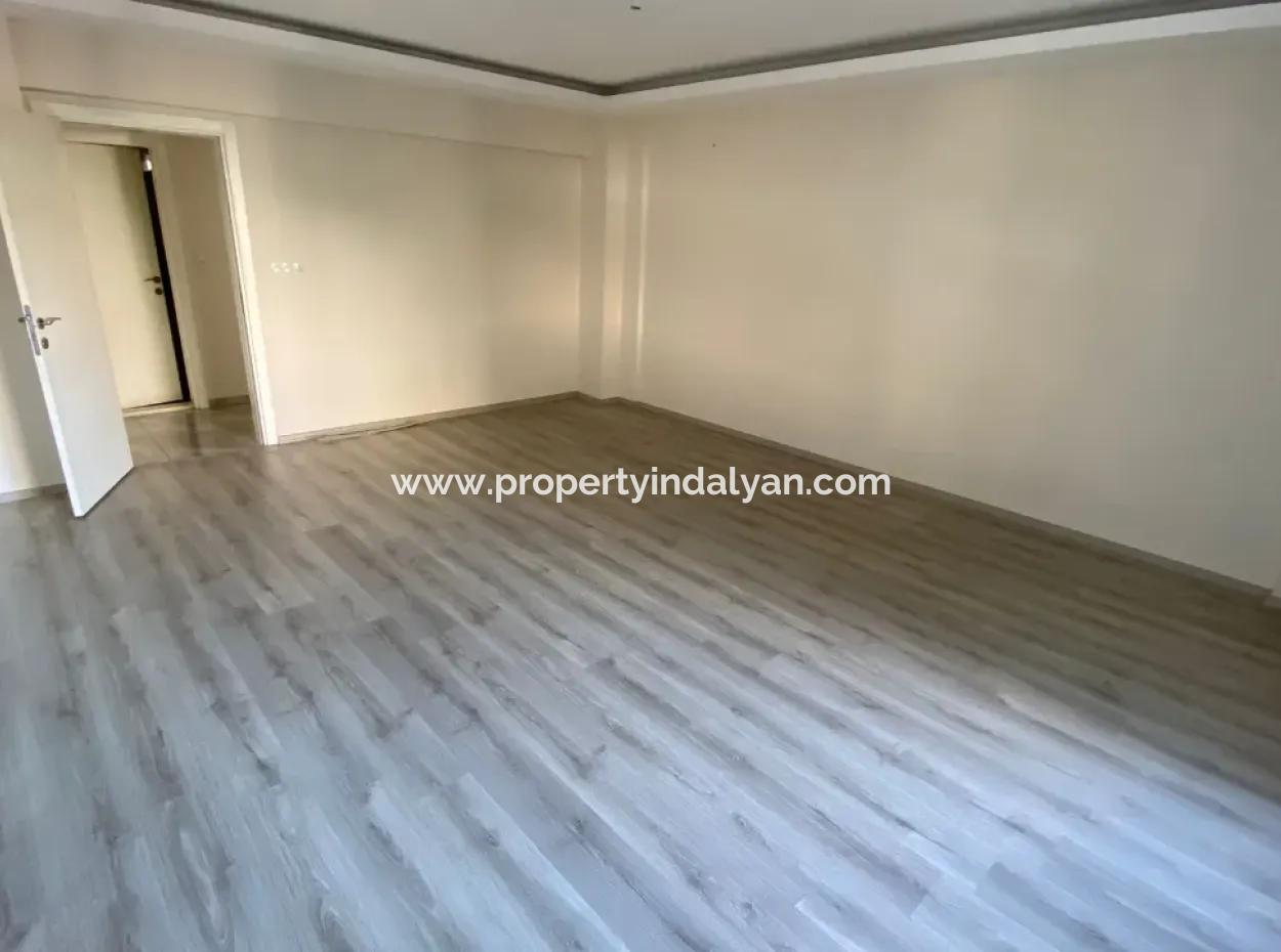 Ortaca Merkezi Konumda 3+1 Kapalı Mutfak Daire Kiralık