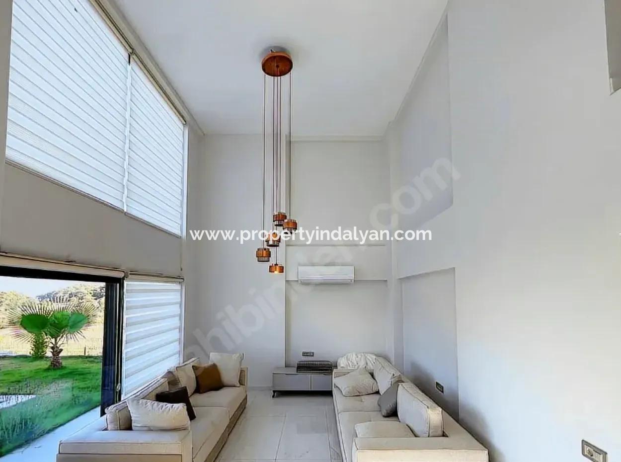 Ortaca Sarıgerme'de Eşyalı Lüks Tripleks Villalar