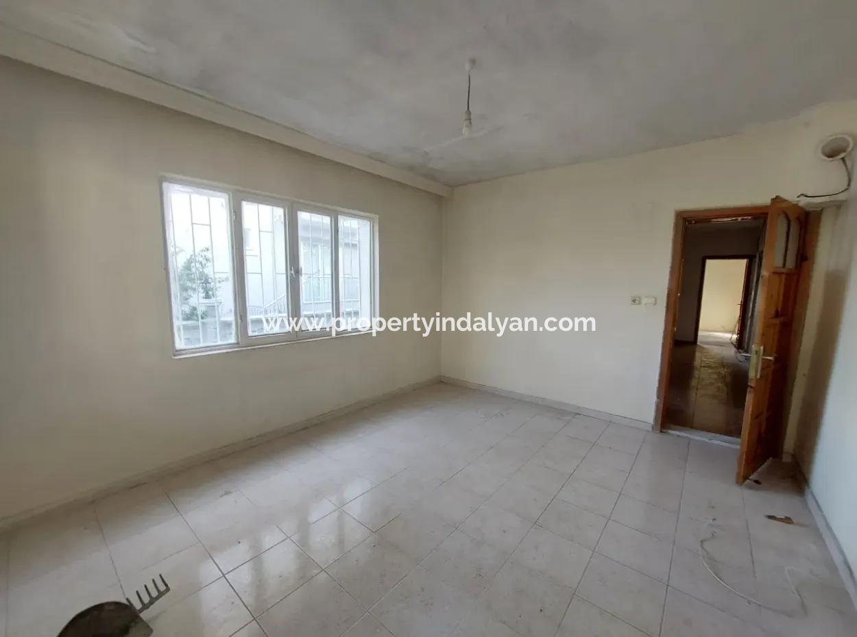 Ortaca Cumhuriyetde 508 M2  İmarlı Arsa Ve Müstakil Ev Satılık