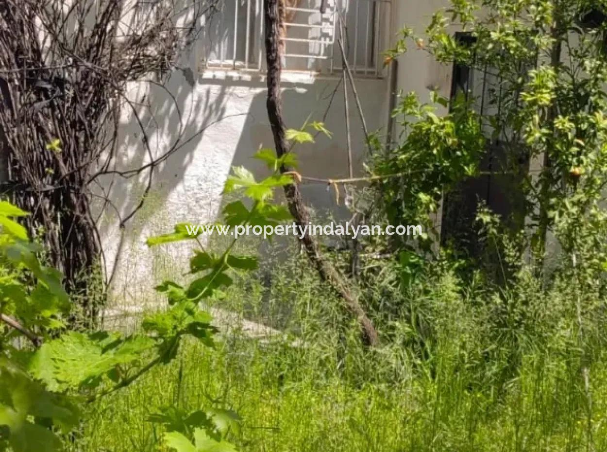 Muğla Köyceğiz Gülpınarda  Köyceğiz Gölüne Yakın Bahçeli Kargir  Köy Evi Satılık