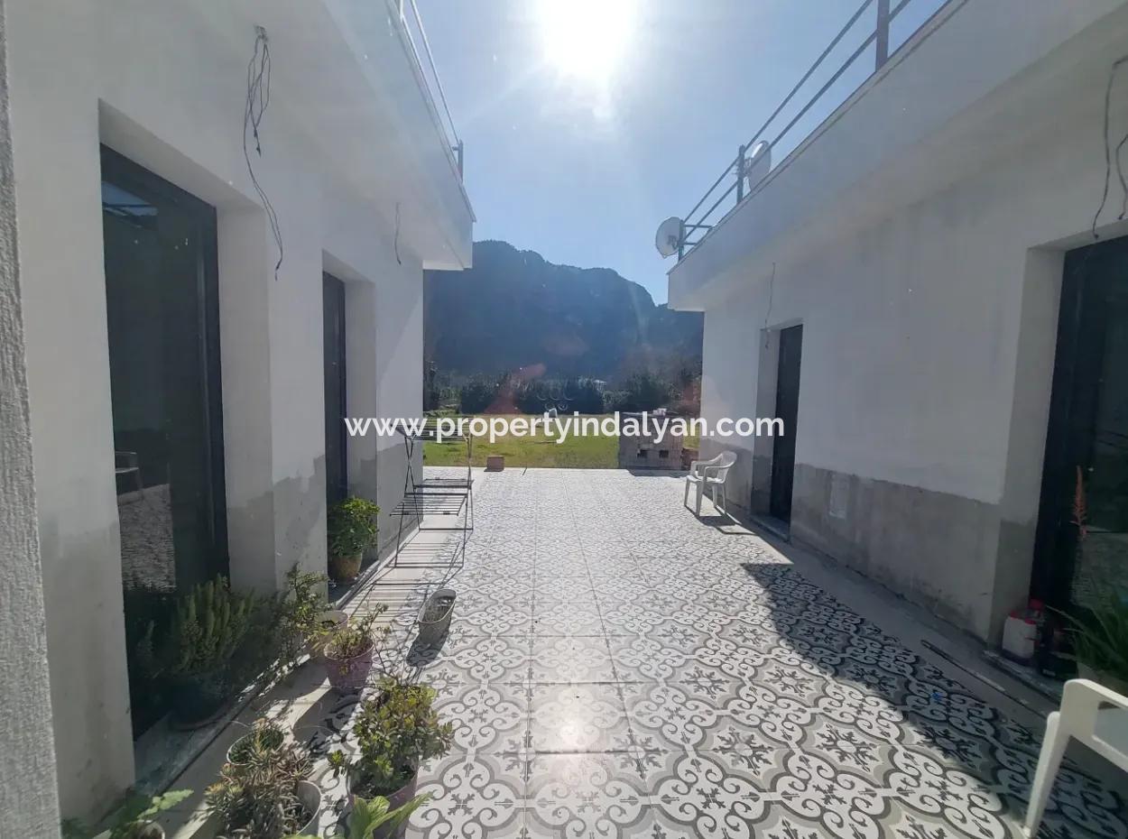 Ortaca Okçular Dağ Ve Doğa Manzaralı  2.000 M2 Arsada, 4+1 200 M2 Müstakil Ev Satılık