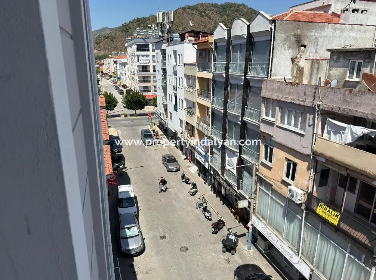 Ortaca Merkezde 1+1 70M2 Ful Eşyalı Daire Satılık.