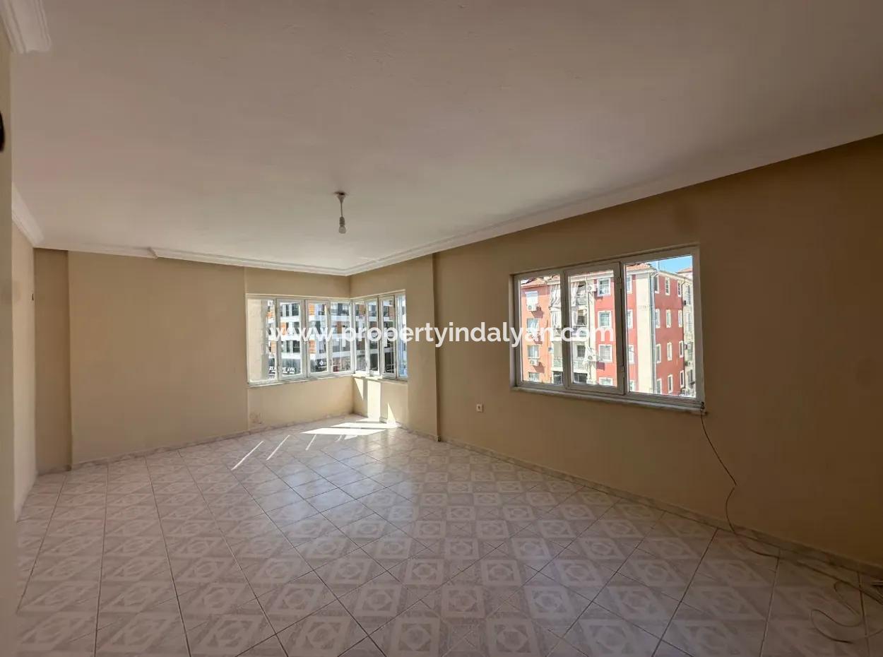 Ortaca Merkezde 3+1 Kapalı Mutfak Daire Kiralık