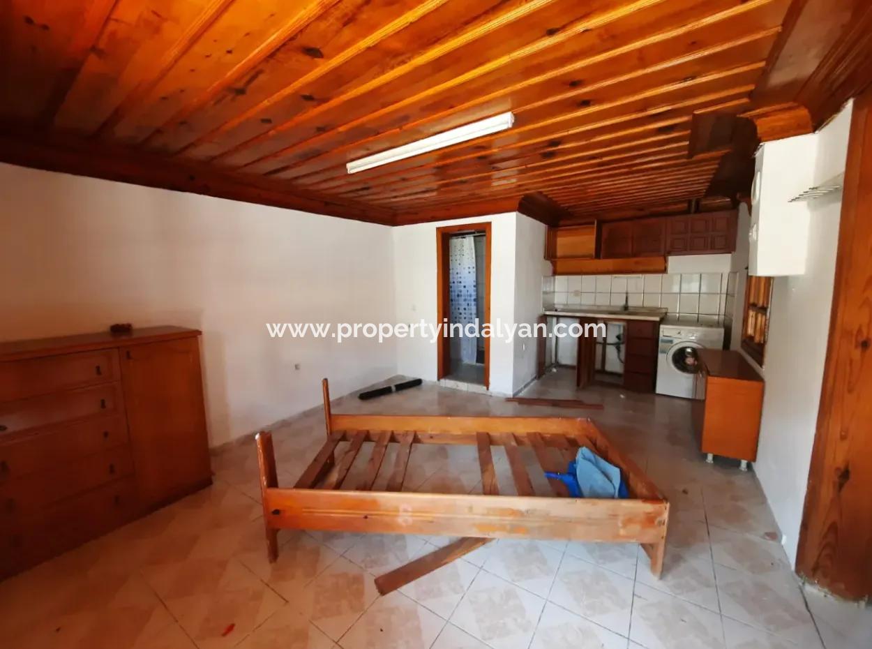 Muğla Ortaca Dalyan’da Yüzme Havuzlu 3+1, Ve  1+1 Eşyasız Villa Kiralık