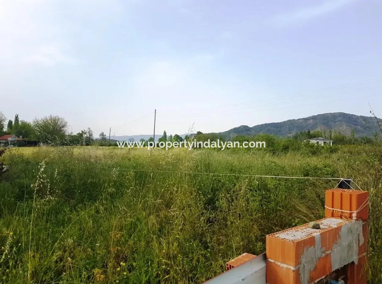 Okçularda Satılık Köşe Başı Arsa