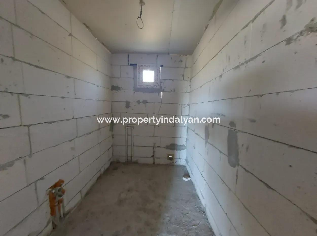 Ortaca Gökbel De  763 M2 Arazide, Kaba İnşaat 70 M2, 2+1 Prefabrik Ev Satılık