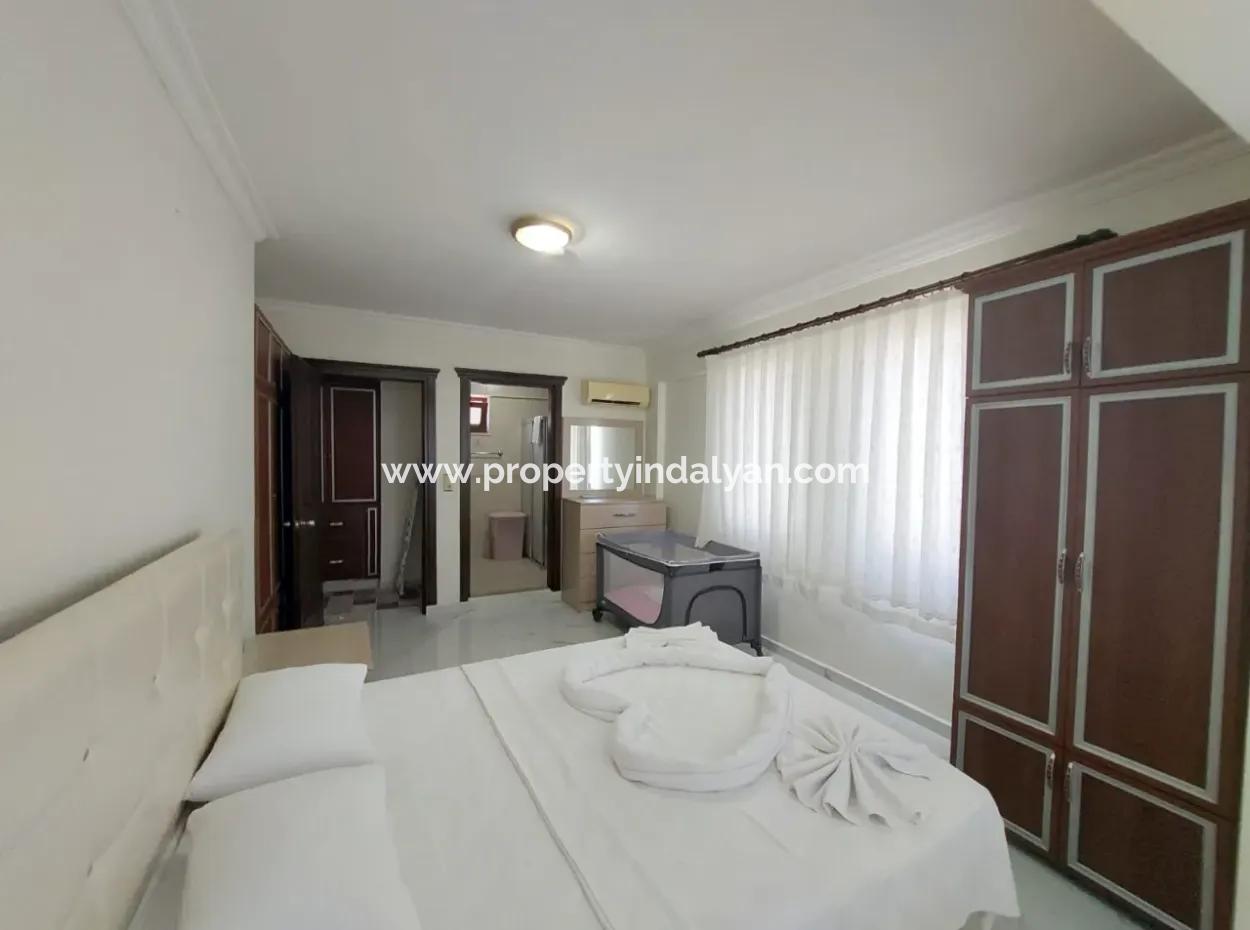 Dalyan Merkezde 5+1 Satılık Triplex Villa