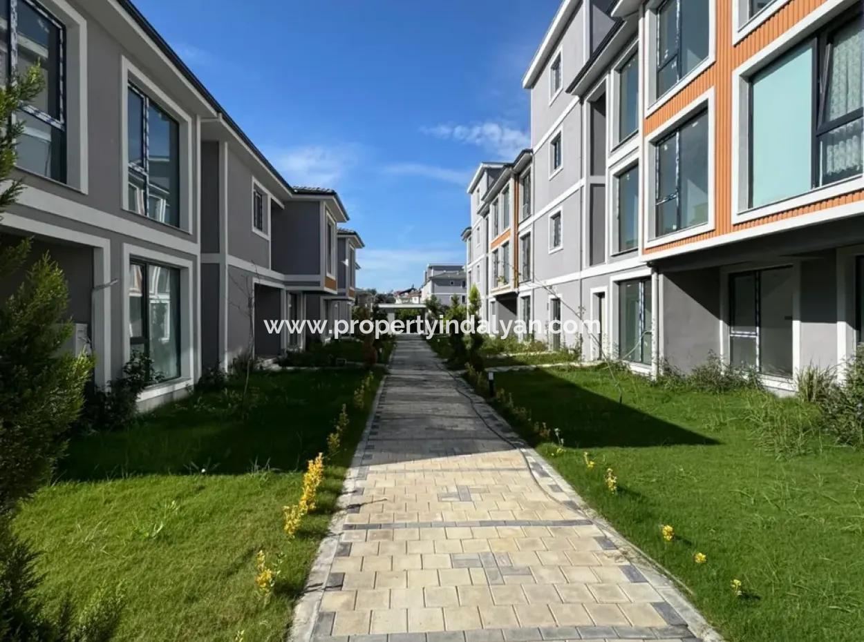 Ortaca Arıkbaşı'nda Site İçi Havuzlu 2+1 Daire Kiralık 