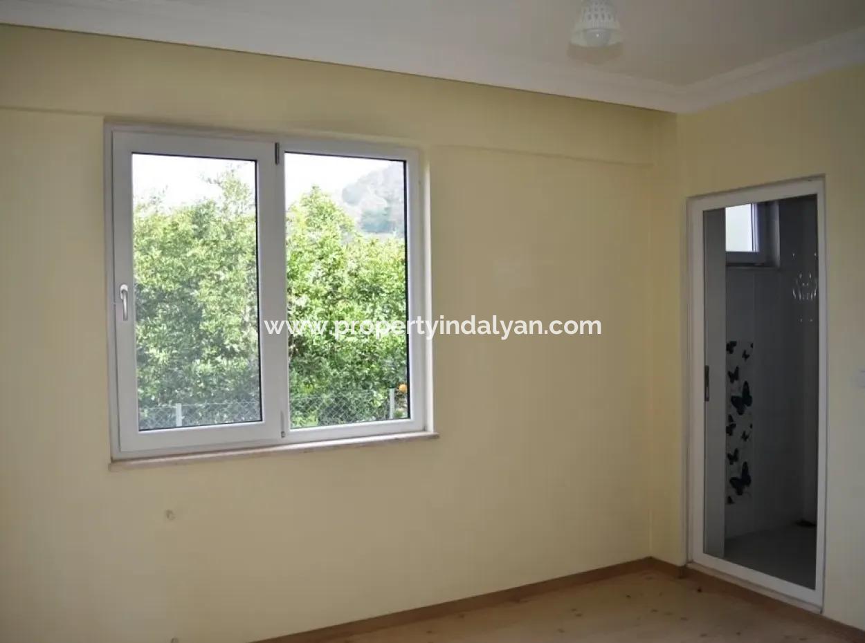 Ortaca Merkezde Bahçeli Müstakil Daire Kiralık