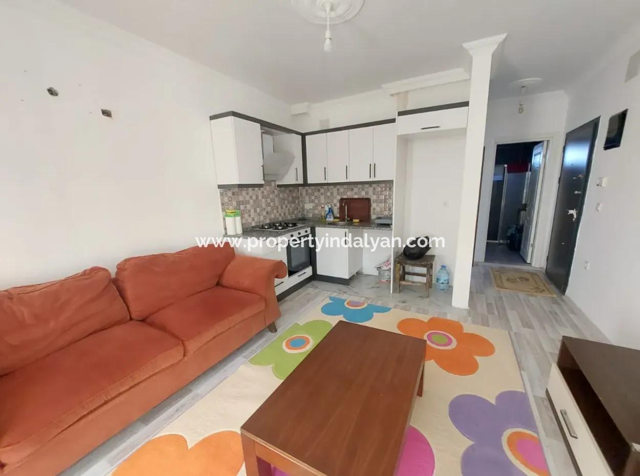 Ortaca Cumhuriyette 1+1, Eşyasız Giriş Katı Daire Kiralık