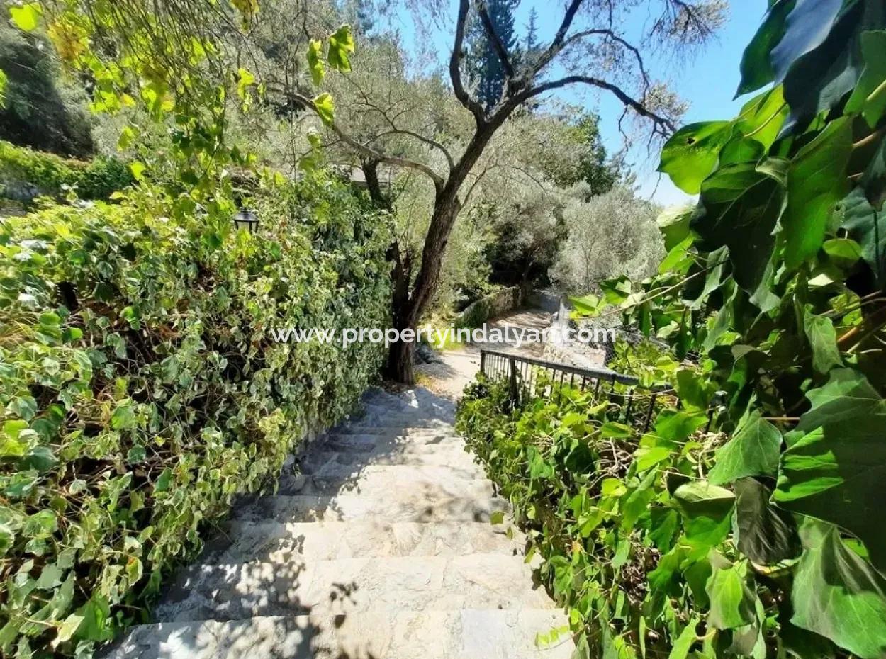 Fethiye Faralyada Deniz Manzaralı, Tam Donanımlı Ve Belgeli Satılık Doğal Ve Taştan Butik Otel