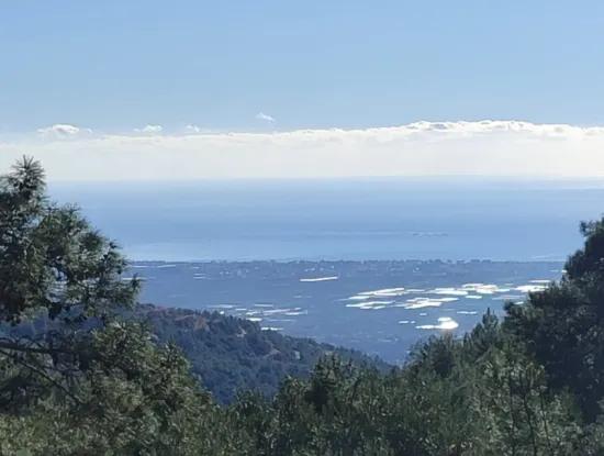 Antalya Finike Alacadağda Deniz Ve Doğa Manzaralı 8500 M2 Arazide 120 M2, 3+1 Tek Katlı Ev Satılık