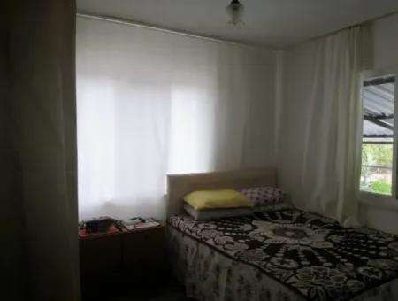 Ortaca Güzelyurtta Müstakil 2 Katlı Ev Komple Satılık