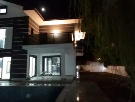 Muğla Dalyanda 520 M2 Arsada 230 M2 5+1 Ultra Lüks Villa Satılık