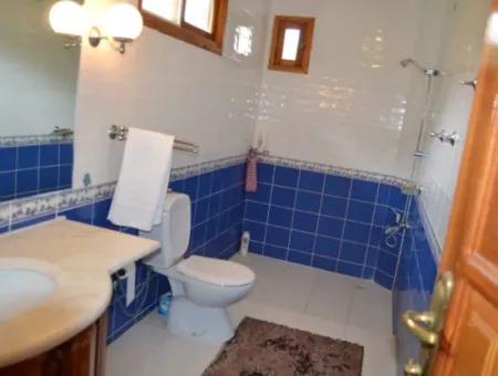 Köyceğiz Ekincik Te Satılık Deniz Manzaralı 748 M2 Müstakil Arsada 170 M2, 3+1 Villa