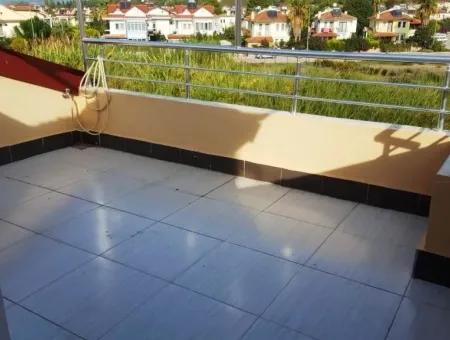 Foça Da Eşyalı Kiralık Çatı Katı Daire