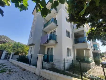 Ortaca Atatürk Mahallesinde Giriş Kat Kısmen Eşyalı 2+1, Daire Kiralık