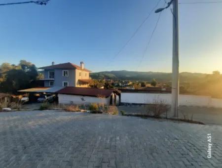 Muğla Ula Çıtlıkda 250 M2 İnşaat Hakkı Olan 1 700 M2 Arsa Satılık. 