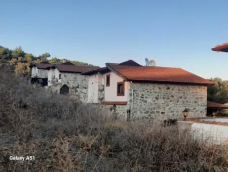 Muğla Ula Çıtlıkda 250 M2 İnşaat Hakkı Olan 1 700 M2 Arsa Satılık. 