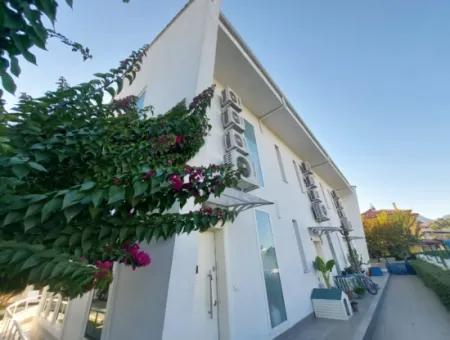 Muğla Dalyan Merkezde Yüzme Havuzlu 3+1 Fırsat Tripleks Satılık