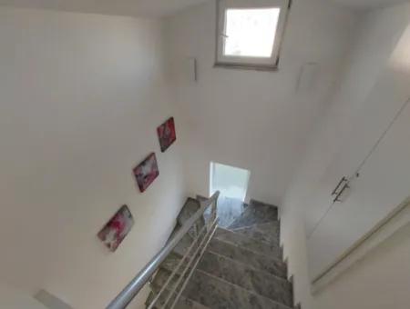 Muğla Dalyan Merkezde Yüzme Havuzlu 3+1 Fırsat Tripleks Satılık