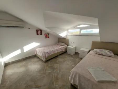 Muğla Dalyan Merkezde Yüzme Havuzlu 3+1 Fırsat Tripleks Satılık