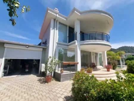 Ortaca Çaylıda, 750 M2 Arsada, 4+1 Lüx Villa Satılık