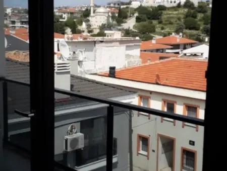 İzmir Çeşme Sakaryada  2+1 Satılık Veya Takas Daire.