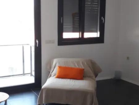 İzmir Çeşme Sakaryada  2+1 Satılık Veya Takas Daire.