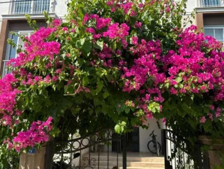 Cumhuriyet De 2+1 Kapalı Salon Mutfak Daire Satılık