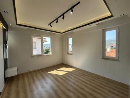 Cumhuriyet De 2+1 Kapalı Salon Mutfak Daire Satılık