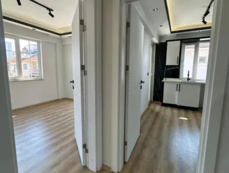 Cumhuriyet De 2+1 Kapalı Salon Mutfak Daire Satılık