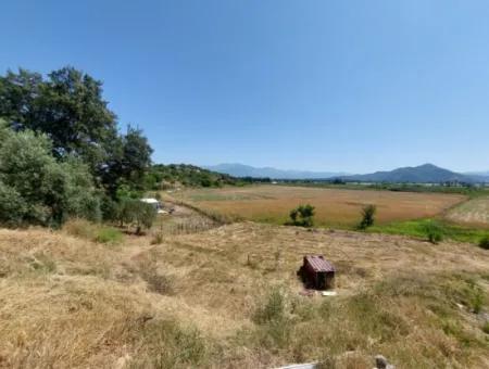 Ortaca Eskiköyde 2.500M2 Hazine Arazisinde Numaratajı Olan Bina İle Devren Satılık