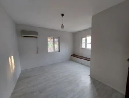 Ortaca Okçularda 500 M2 Arsada Giriş Kat 2+1 Eşyasız Daire Kiralık